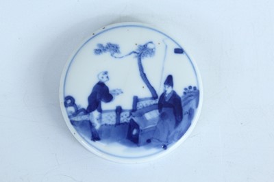 Lot 532 - A small Chinese blue and white ‘figural’ box...
