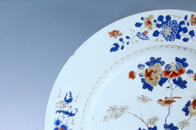 Lot 191 - Two large Chinese export porcelain dishes,...