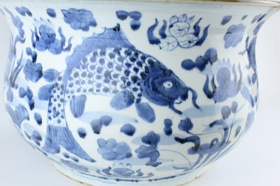 Lot 173 - A large Chinese blue and white fish bowl, 20th...