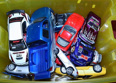 Lot 1522 - A collection of 1/24 and 1/18 scale diecast...