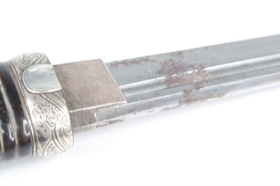 Lot 652 - A Japanese Kaiken or Tanto, probably Edo...