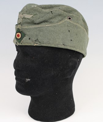 Lot 577 - A Third Reich German Heer M34 Overseas cap, of...