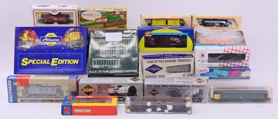 Lot 951 - One tray containing various HO gauge American...