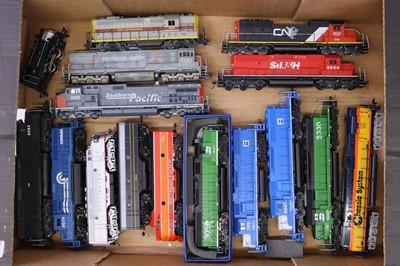 Lot 878 - One tray containing a quantity of HO scale...