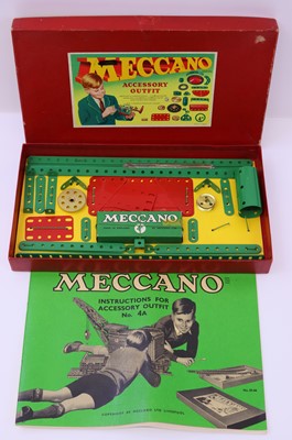 Lot 1847 - Meccano accessory outfit 4a, comprising red...
