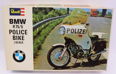 Lot 1661 - Revell 1.8 scale Motorcycle kit, H-1596 BMW...