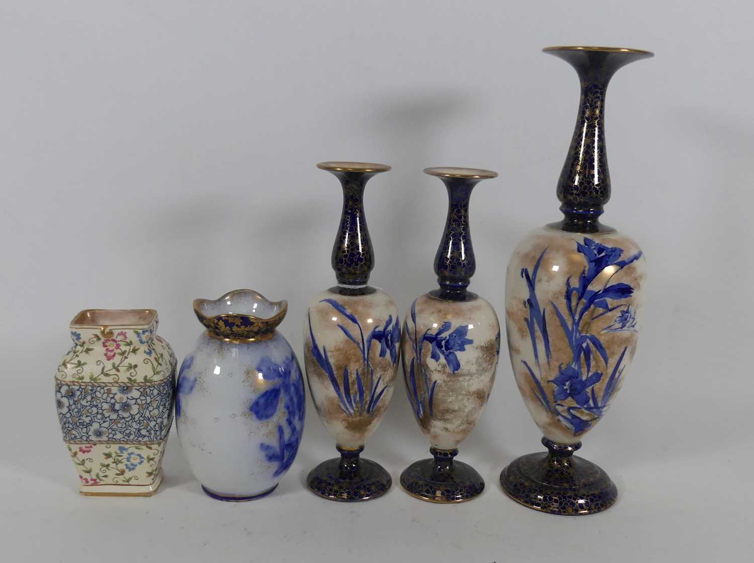 Lot 14 - A group of Doulton Burslem wares, to include a...