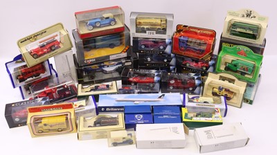 Lot 530 - Tray of mixed modern issue diecasts to include...
