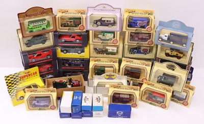 Lot 533 - Tray of mixed modern issue diecats to include...