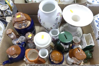 Lot 603 - A collection of ceramics, to include a...
