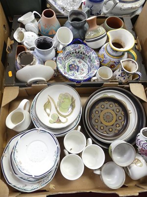 Lot 605 - A collection of ceramics, to include Denby...