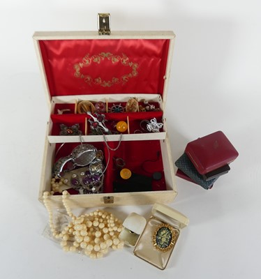 Lot 419 - A collection of costume jewellery, to include...