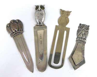 Lot 38 - An Edwardian silver novelty clip bookmark...