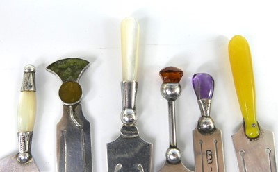 Lot 31 - A collection of Victorian and early 20th...