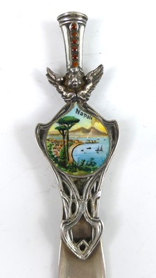 Lot 21 - A collection of silver plated and white metal...