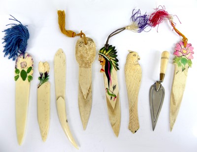 Lot 4 - A collection of early 20th century bone...