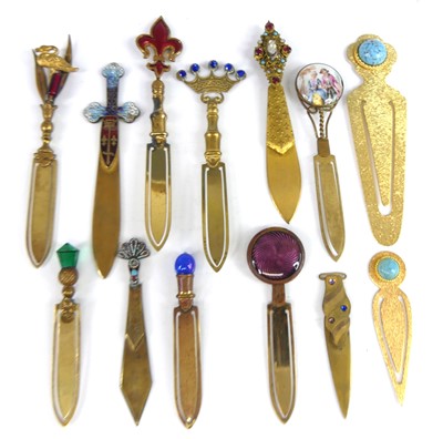 Lot 10 - A collection of Victorian and early 20th...