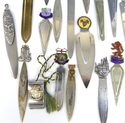 Lot 8 - A collection of early 20th century white metal...