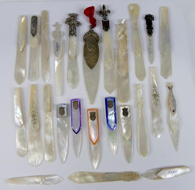 Lot 29 - A collection of Victorian and later mother of...