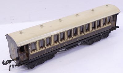 Lot 221 - Bassett-Lowke 0 Gauge 12-wheel London &...