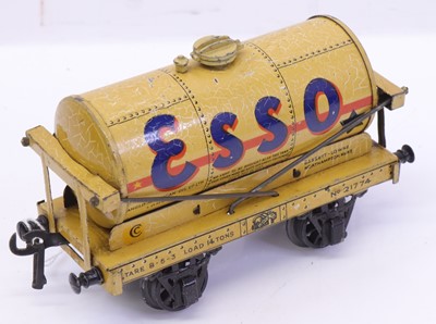 Lot 113 - Bassett-Lowke 0 Gauge buff Esso Tank wagon,...