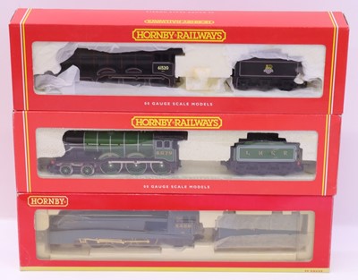 Lot 574 - Three 00 gauge Hornby locos to include a B12...