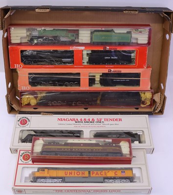 Lot 889 - 7 various boxed HO American Outline...