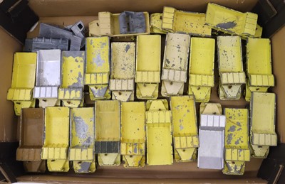 Lot 1079 - 23 loose and playworn Dinky Toys No. 965 Rear...