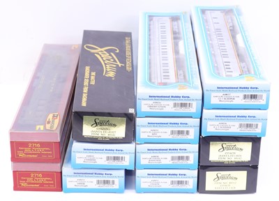 Lot 919 - One tray containing various HO gauge American...