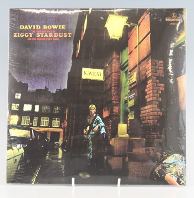 Lot 1111 - David Bowie - The Rise And Fall Of Ziggy...