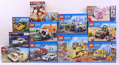 Lot 76 - A tray containing Lego, mostly City sets, to...