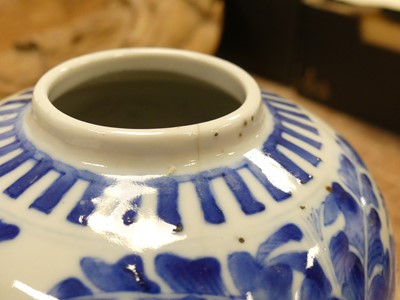 Lot 50 - A Chinese export porcelain blue and white soup...