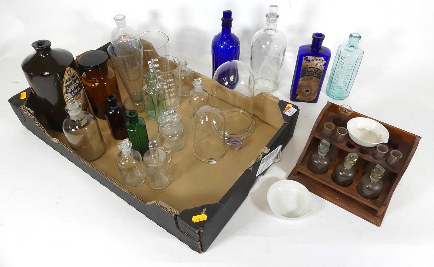 Lot 72 - A collection of apothecary bottles, to include...