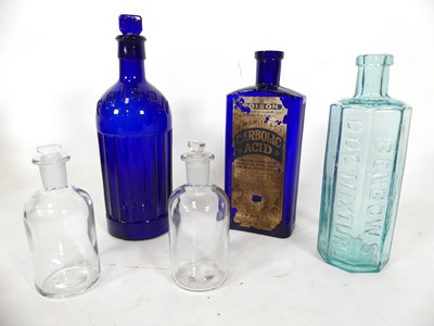 Lot 72 - A collection of apothecary bottles, to include...