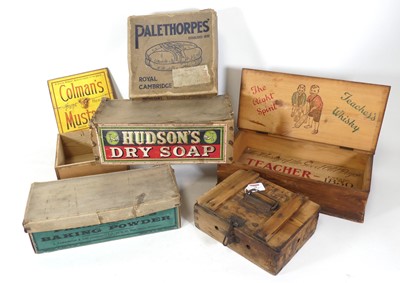Lot 79 - A collection of advertising wares to include a...