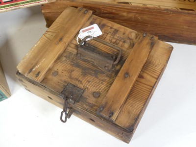 Lot 79 - A collection of advertising wares to include a...