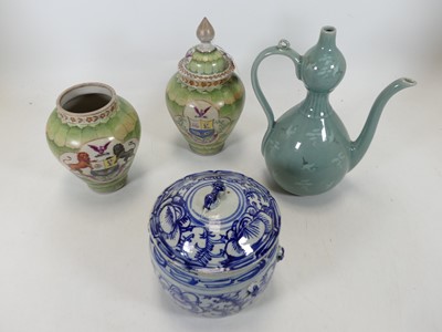Lot 134 - A collection of Chinese ceramics, to include a...