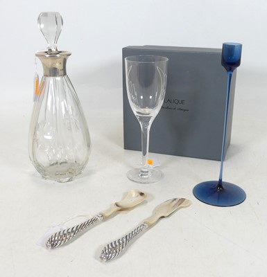 Lot 158 - A Lalique 'Angel' champagne flute, etched mark...
