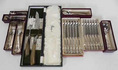Lot 465 - A collection of silver plated flatware, to...