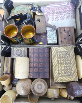 Lot 529 - A collection of items to include various...