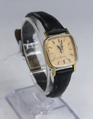Lot 391 - An Omega lady's 9ct gold cased quartz...