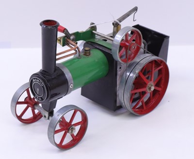 Lot 2 - Mamod TE1A Traction Engine, green and red...