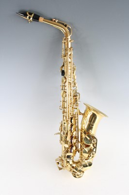 Lot 1195 - A Kurioshi Vivace alto saxophone, no. VS1081,...