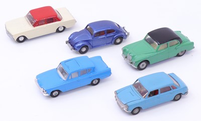 Lot 328 - Collection of 5 various repainted Triang Spot...