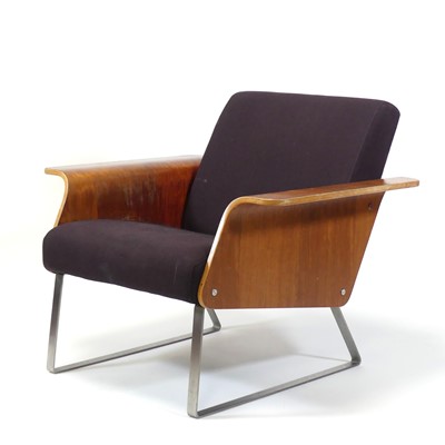 Lot 425 - Robin Day (British, 1915-2010) - an 'Avian AV1'...