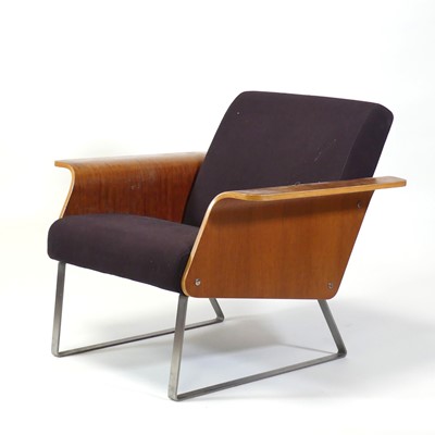 Lot 423 - Robin Day (British, 1915-2010) - an 'Avian AV1'...