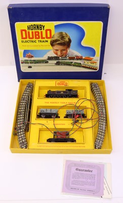 Lot 564 - Hornby Dublo EDG16 3-Rail set, comprising an...