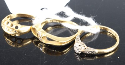 Lot 400 - Three rings, comprising an 18ct yellow and...