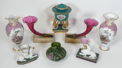 Lot 67 - A collection ceramics and glass, to include a...