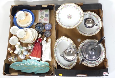 Lot 69 - A collection of ceramics and glass, to include...